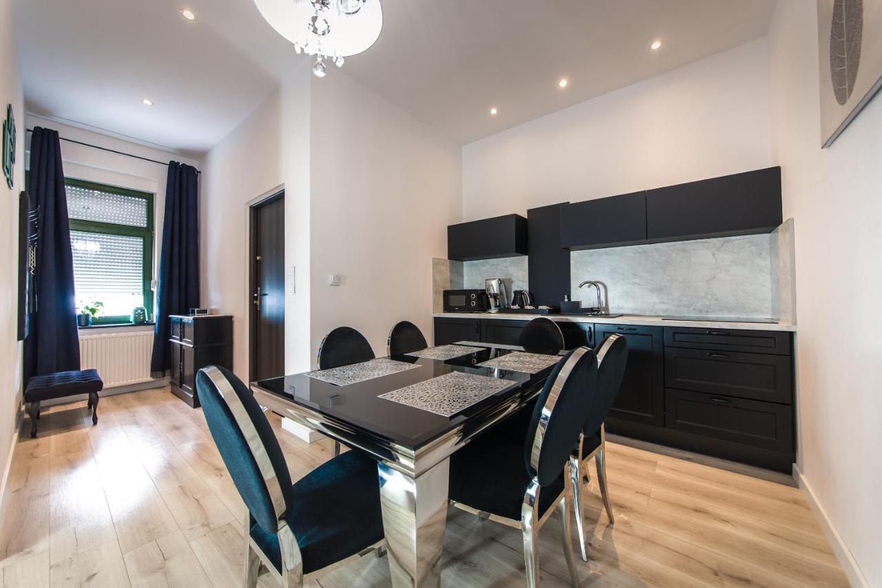 Moonlight Apartament Zielona Góra Dış mekan fotoğraf
